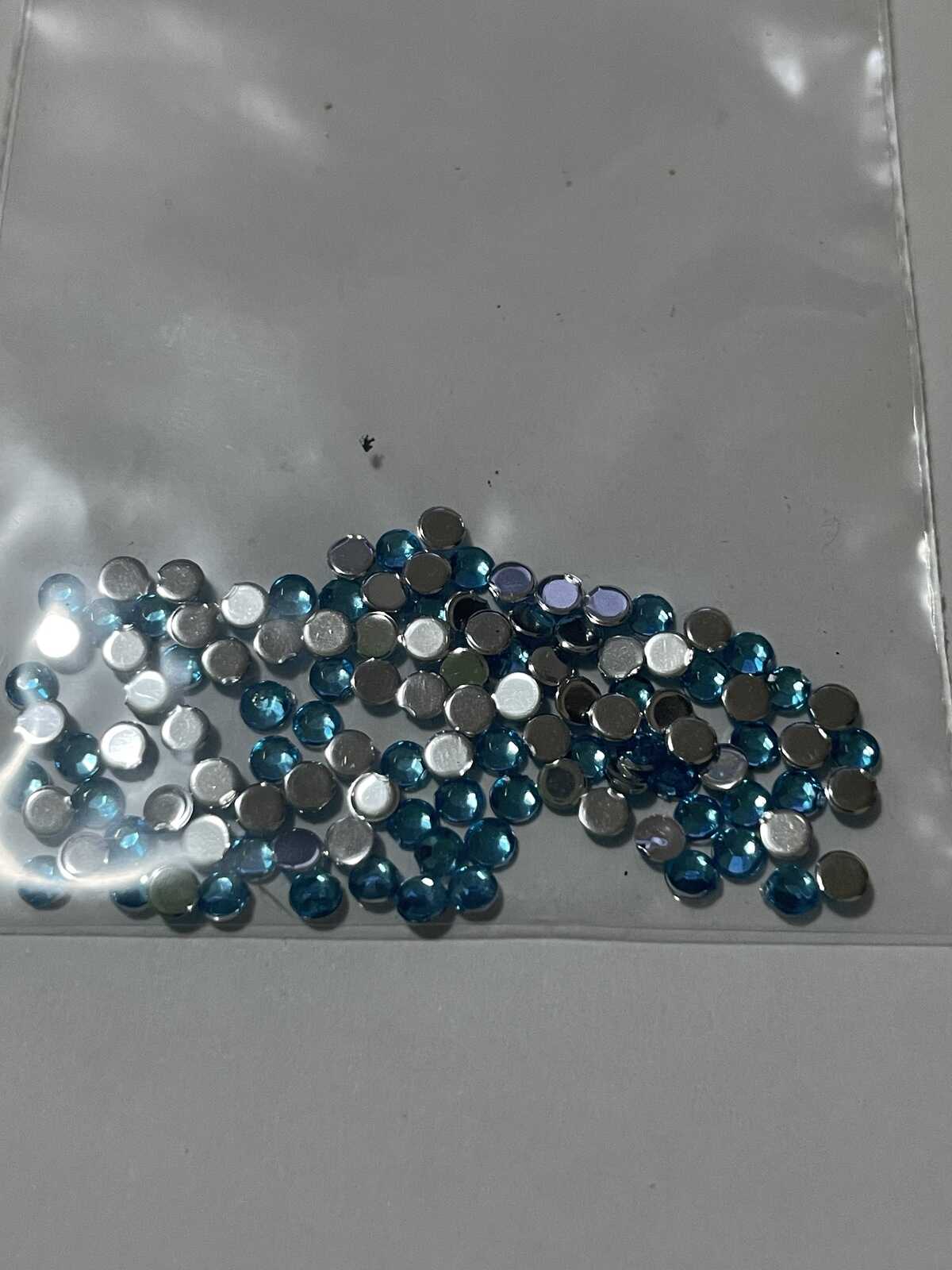 (商品画像) 端数売り スカイブルー ラインストーン 幅3mm 約100粒